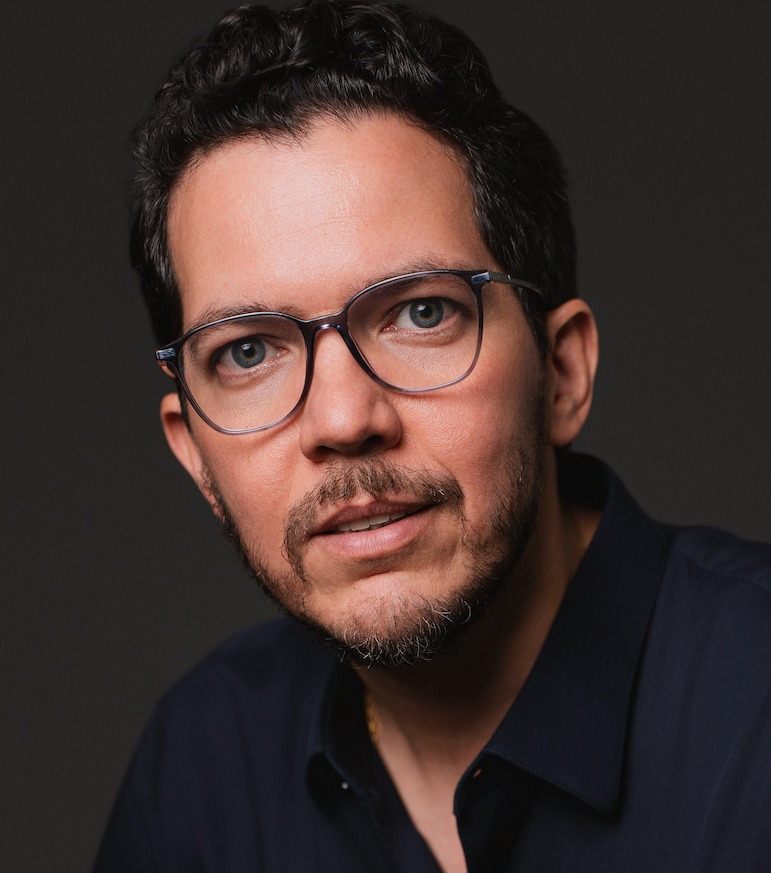 Dr. Marcelo Nicácio Santa Cruz